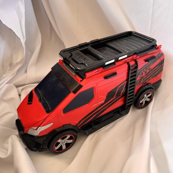 Micro Machines SVC Red Super Van City Transforming Playset Hasbro 2020 - Picture 3 of 10